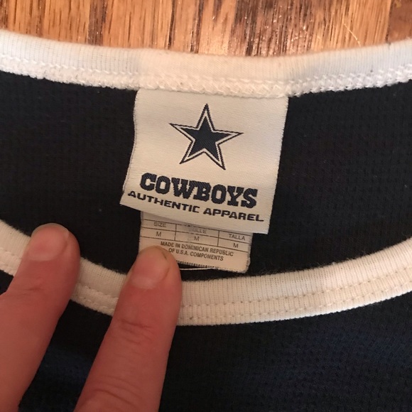 LS Dallas Cowboy shirt sz medium - Picture 2 of 3